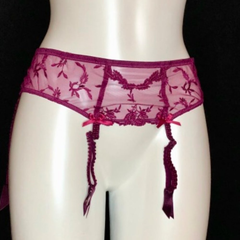 LISE CHARMEL GARTER BELT - EGGPLANT